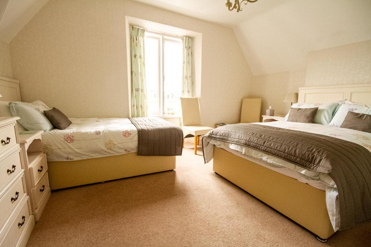 Holcombe House Guest House Llandudno Bagian luar foto
