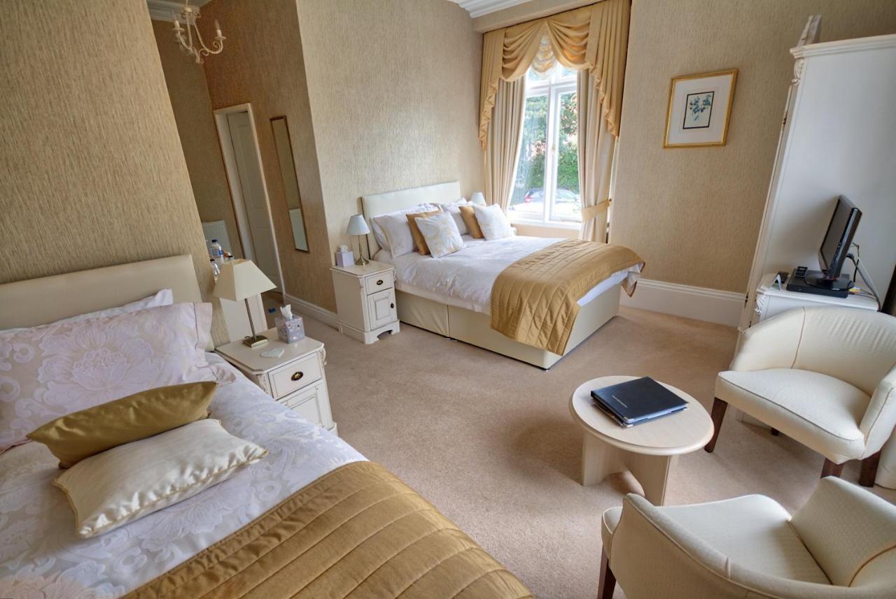Holcombe House Guest House Llandudno Bagian luar foto