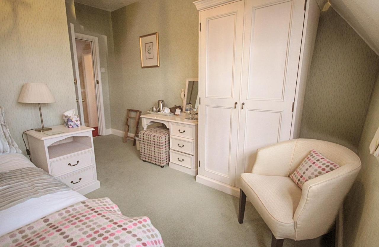 Holcombe House Guest House Llandudno Bagian luar foto