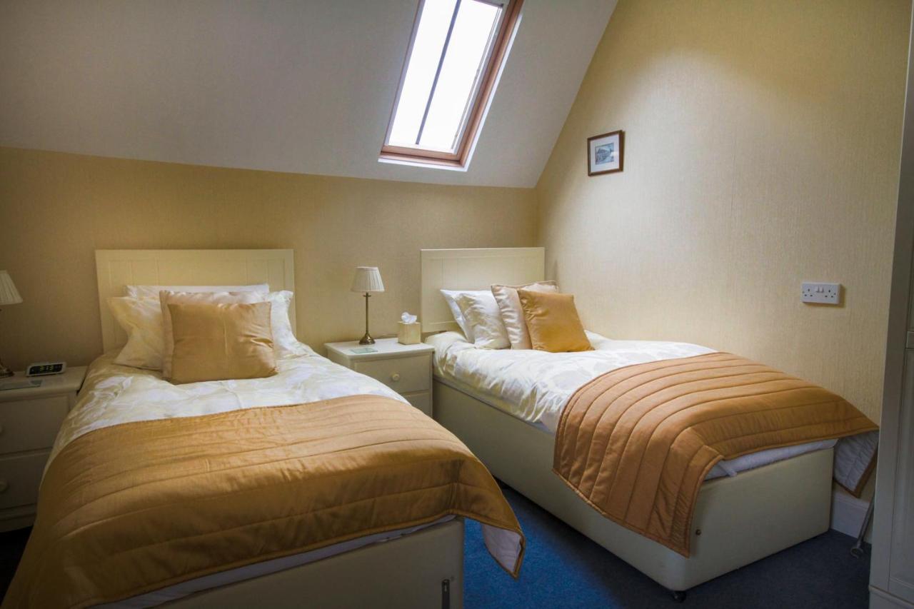Holcombe House Guest House Llandudno Bagian luar foto